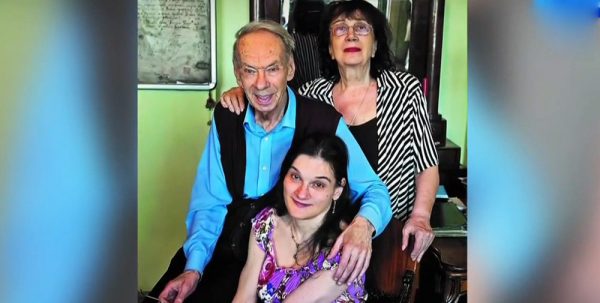 Алексей Баталов с женой и дочерью