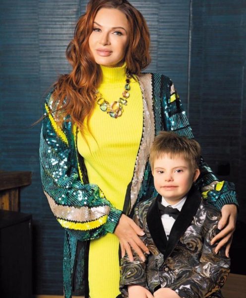 Эвелина Блёданс с сыном