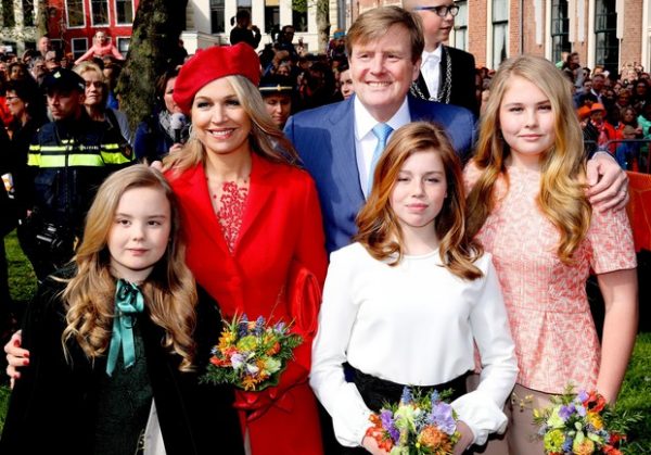 "Вдвое толще мамы" - Как выглядит 17-летняя принцесса Нидерландов
