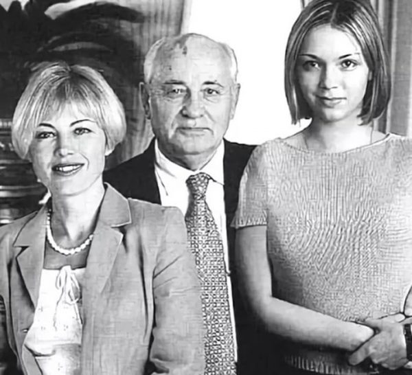 Жизнь и фотографии красивой дочери и внучек Михаила Горбачева