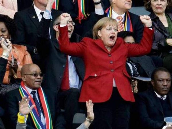 Смешные фото (26) Ангелы Меркель