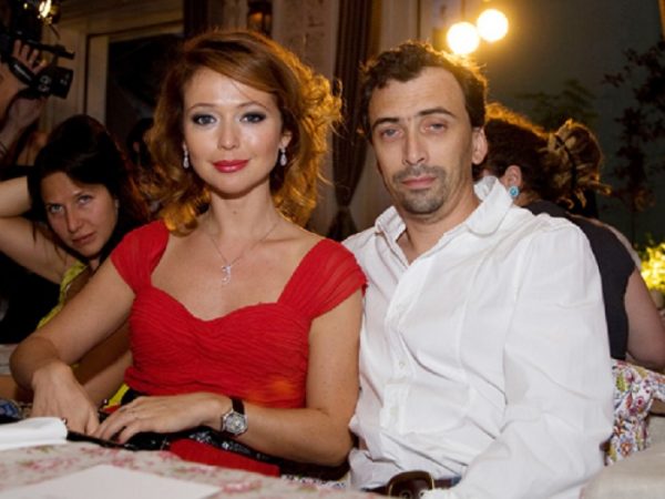 Елена Захарова с мужем 