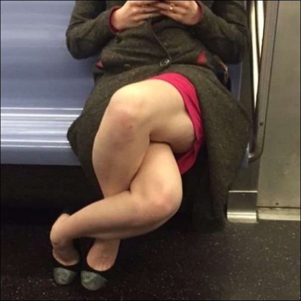 Смешно до слёз: самые «модные» и необычные пассажиры метро