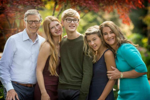 Билл Гейтс с детьми и бывшей женой