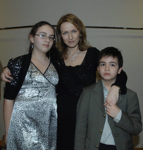 Наталья Бойко с детьми 