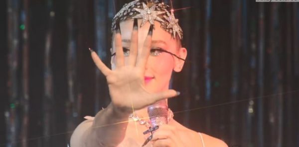 Настя Ивлеева, кадр из видео