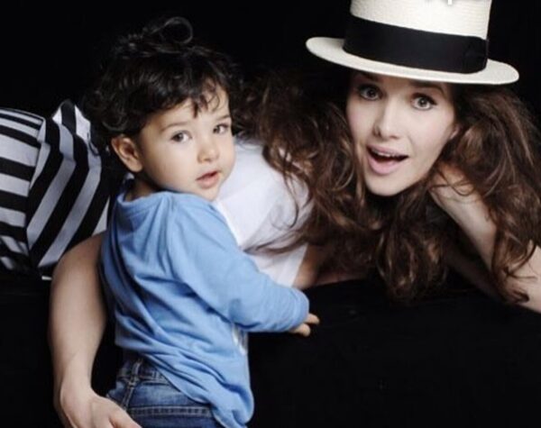 Наталья Орейро с сыном. Фото