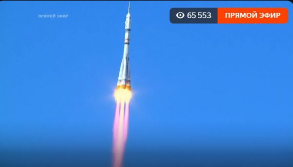 На старт! Опять мы первые в мире: российская команда с Юлией Пересильд улетела в космос