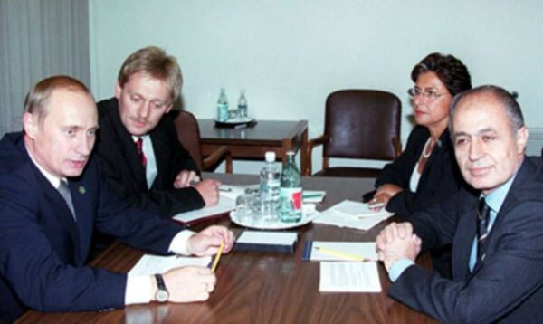 2000 год: встреча президентов РФ и Турции в Нью-Йорке. Фото uznayvse.ru
