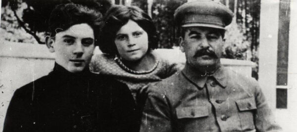 Светлана Аллилуева с отцом и братом Василием