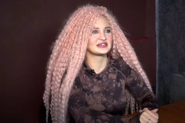 Мелисса Фокс (Волынкина), кадр из видео