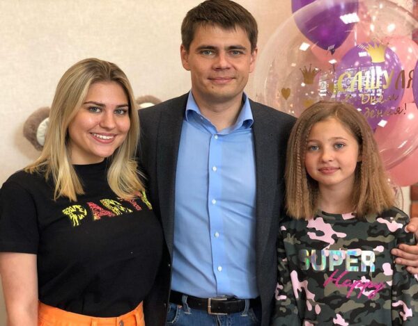 Сергей Боярский с дочками