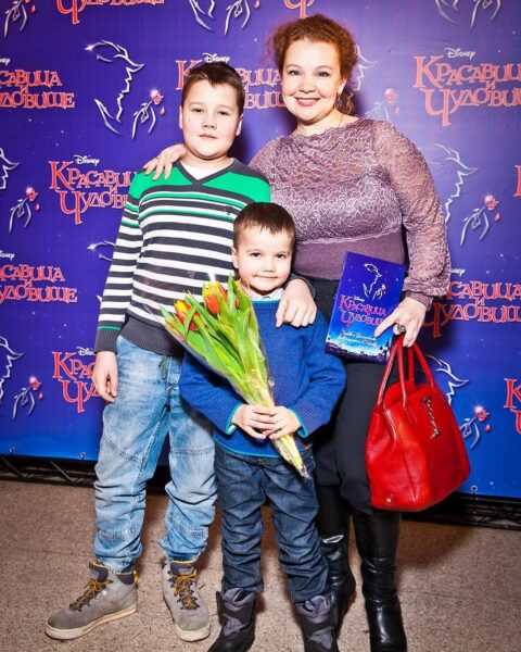 Татьяна Абрамова с сыновьями