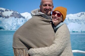 Ксения Собчак и Константин Богомолов у ледника в Андах