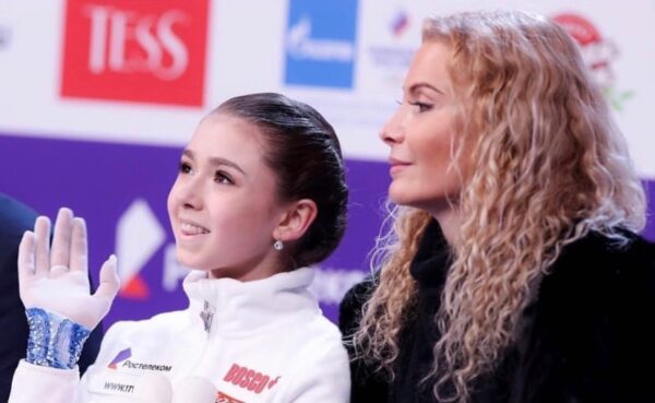 Этери Тутберидзе и Камила Валиева, фото:sportsdaily.ru