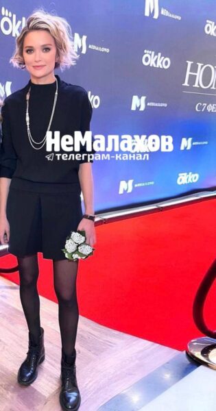 Болезнь, переутомление или новая диета: актриса Надежда Михалкова сильно исхудала