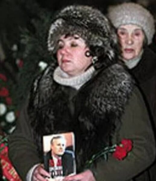 Нонна Гандзюк на похоронах Собчака