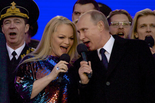 Лариса Долина и Владимир Путин, фото:paparazzi.ru