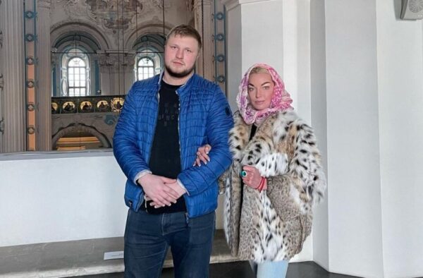 Анастасия Волочкова с Дмитрием, фото:ctnews.ru