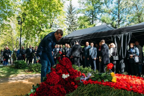 40 дней со дня ухода из жизни: коллеги почтили память Владимира Жириновского