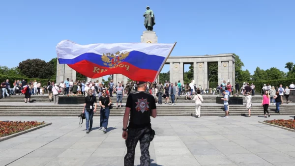 Немцы идут за русских: в Германии стали проходить митинги против русофобии