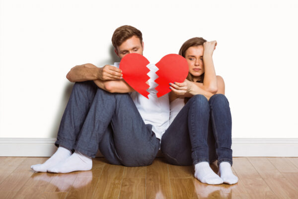 10 старинных примет и забытых обрядов, которые помогут распознать супружескую неверность за 5 минут