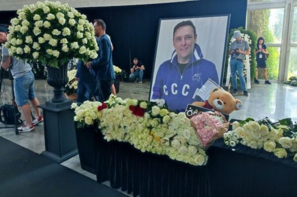 Злоумышленники надругались над мемориалом Юрию Шатунову