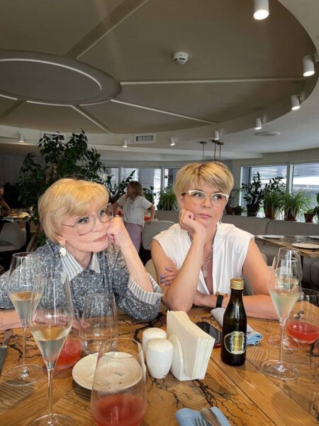 Эффектная блондинка: свежее фото 80-летней Веры Алентовой восхитило поклонников