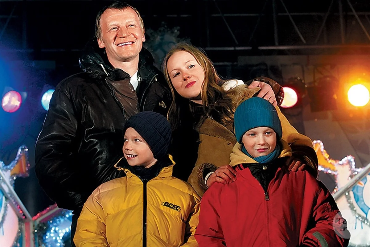 Серебряков алексей фото с женой и детьми фото