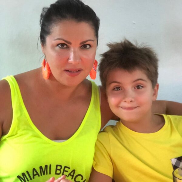 Анна Нетребко с сыном, фото:goodhouse.ru