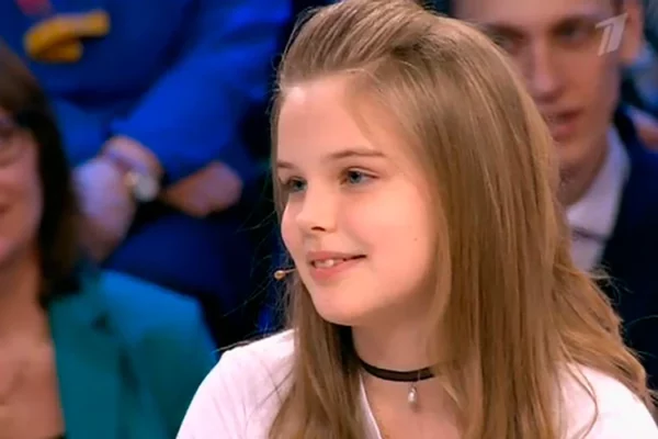"Образец чистой красоты!" - как сейчас выглядит 15-летняя дочка Александра Абдулова