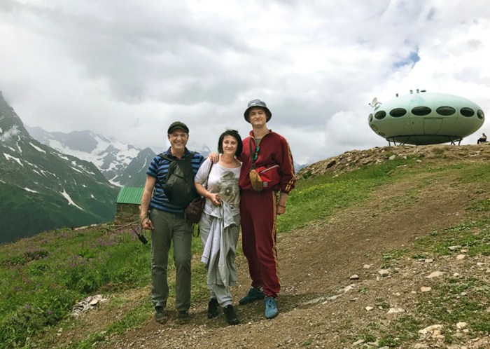 Сергей Пускепалис с женой Еленой и сыном Глебом на отдыхе