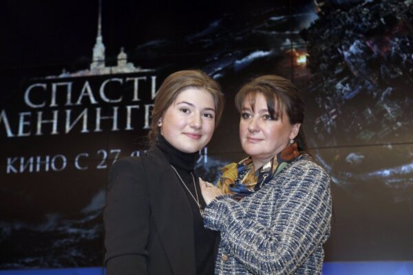 Анастасия Мельникова с дочерью