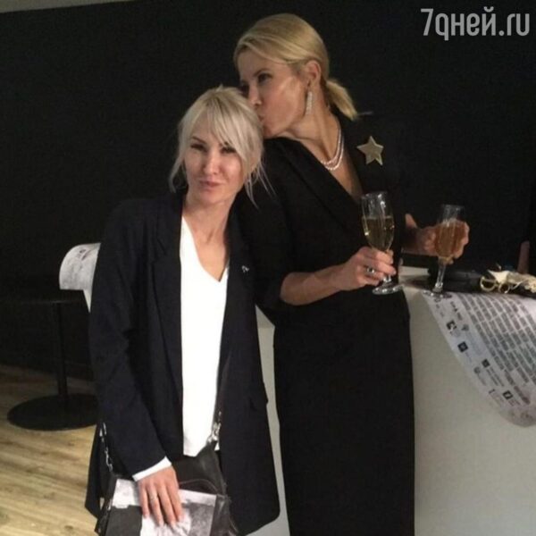 Юлия Высоцкая с сестрой, фото:7days.ru