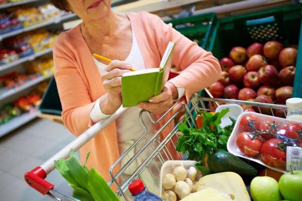 В супермаркет с диетологом: какие продукты вам нужны