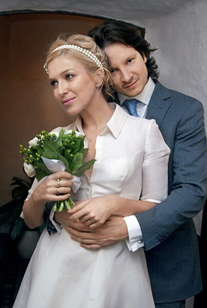 Актриса Ирина Гринева в 12-й раз вышла замуж за своего супруга Максима Шабалина