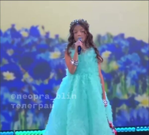 11-летняя дочь Филиппа Киркорова спела в Кремле для своего дедушки Бедроса
