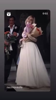 Вдова Олега Табакова примерила на себя свадебное платье