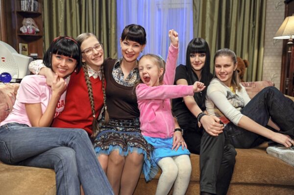 Как Нонна Гришаева отреагировала на отсутствие Мельниковой и Сиваевой в новом сезоне «Папиных дочек»