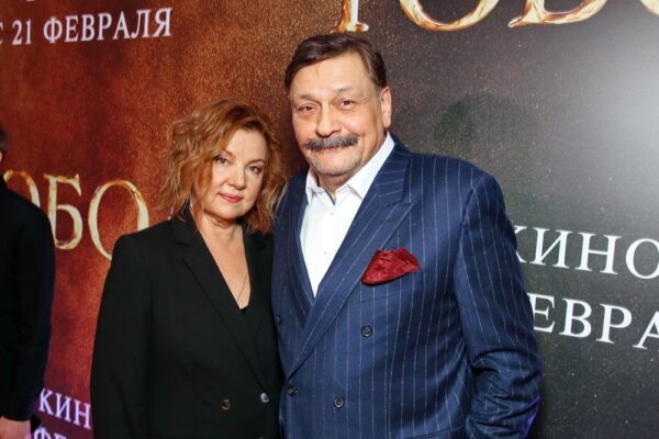 Назаров с женой