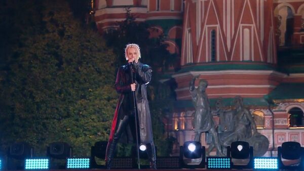 Лучший дуэт в жизни: певец SHAMAN спел с президентом России в Кремле