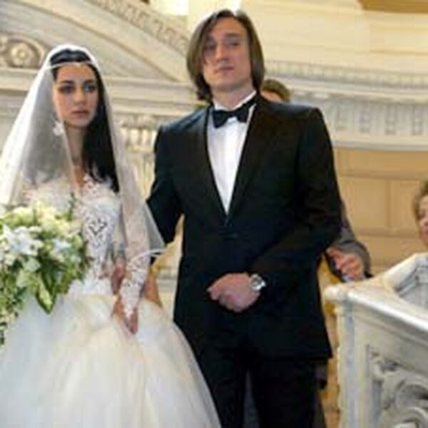 "Ему хотелось погулять", - певица Зара назвала причину развода с сыном Валентины Матвиенко
