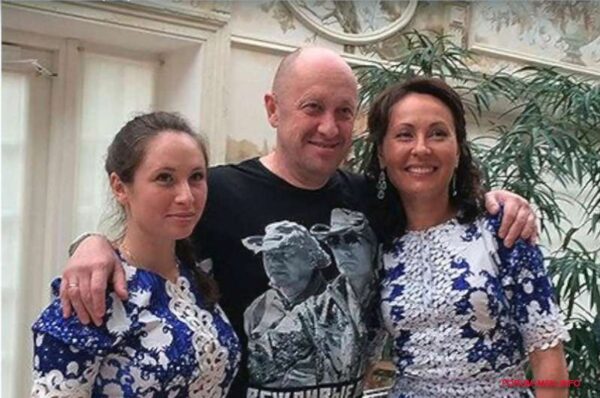 Евгений Пригожин с женой и дочкой
