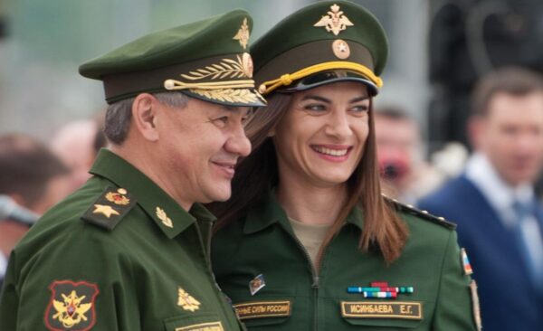 Стало известно, что Светлана Журова просит Елену Исинбаеву уточнить свою гражданскую позицию