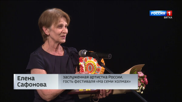 Звезде "Зимней вишни" Елене Сафоновой - 67 лет: как выглядит актриса, почему проиграла борьбу за сына и как стала любовницей