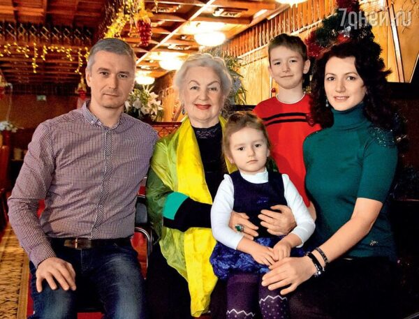 Лидия Чащина с семьей сына