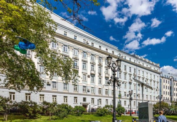 Ингеборга Дапкунайте кинула покупателей своей квартиры в Москве и уехала с деньгами, на снявшись с учета
