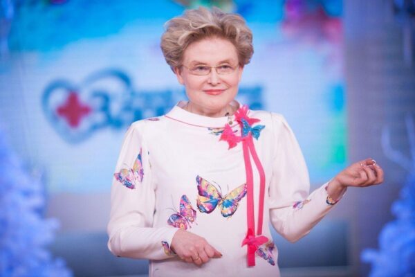 Поведение беременной гостьи встревожило Елену Малышеву