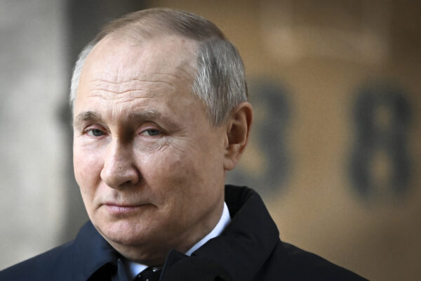 "Все контролируется", - как Владимир Путин принимает участие в судьбе тяжелобольной Заворотнюк