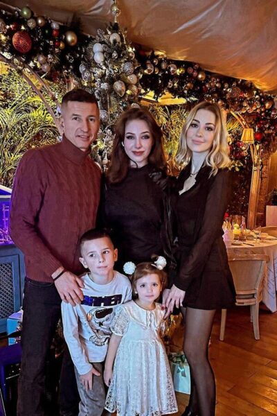 Дочь Юлии Началовой теперь выглядит значительно старше своего возраста - путают с мачехой